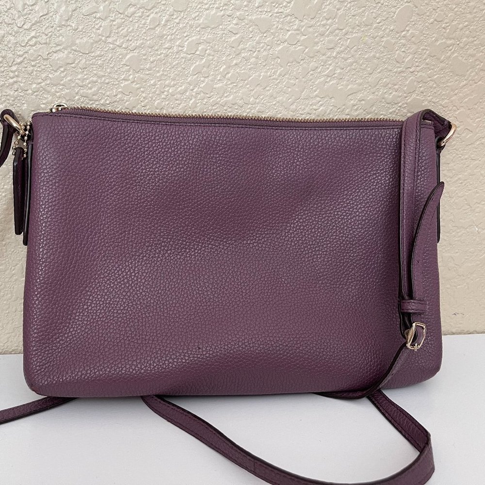Coach Signature Crossbody - Lavender - Picture 4 of 7